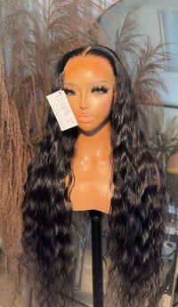 Image 1 of Loose deep wave 28”