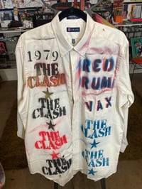 Image 1 of THE CLASH RED RUM VAX sz l