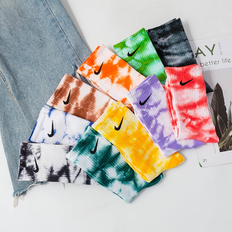Image of Nike Unisex Tye Dye Cushioned Crew Socks (2 Pairs)