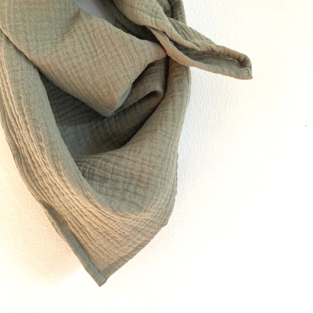 Gauze scarf-olive