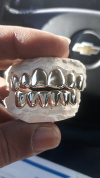 Image of GOLDYLOXGRILLZ 