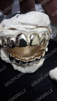 Image of GOLDYLOXGRILLZ 
