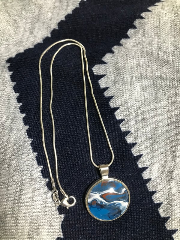 Image of Marbled pendant necklace 