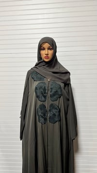 Image 17 of 3D flower Open Abaya 