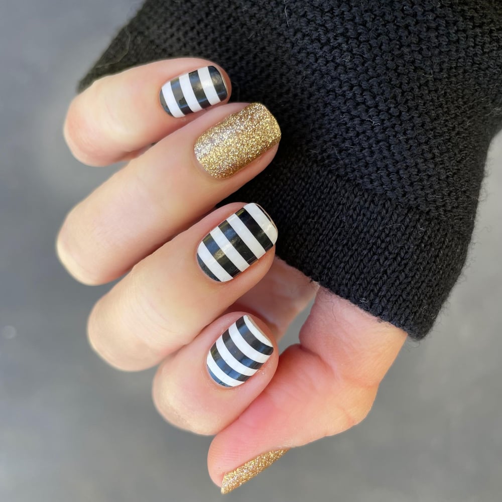 Black & White Stripe Nail Polish Strip