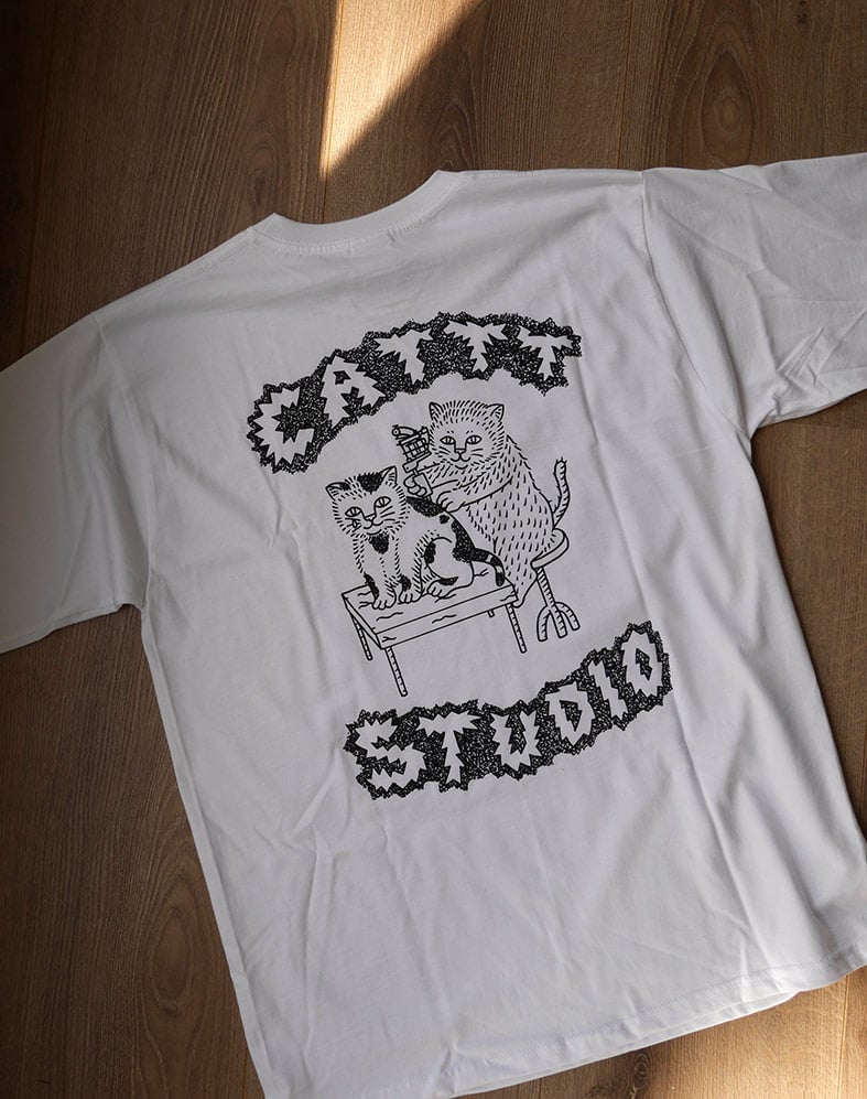CATTT STUDIO - T-shirt