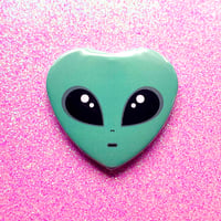 Image 2 of Alien Face - Heart Shaped Button/ Magnet