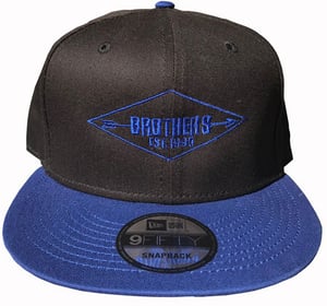 Image of BROTHERS BOARDS "ESTABLISHED" NEW ERA HAT BLACK/BLUE