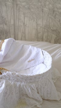 Image 5 of Couverture blanche & pois dorés bébé