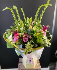 Image 3 of Spectacular Blooms