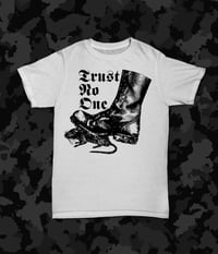 Boot vs Rat / Trust No One / White Tee / First pressing