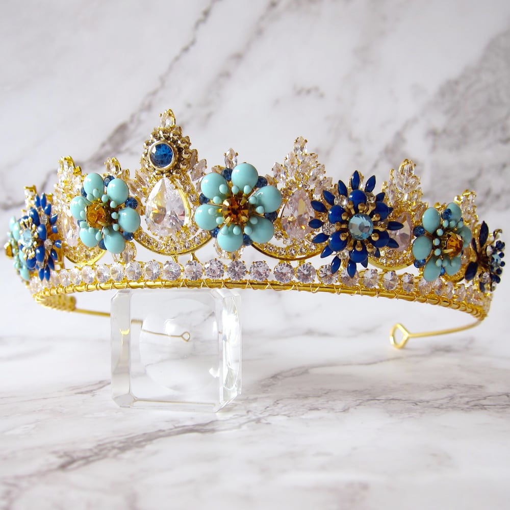 Image of Azusa tiara 