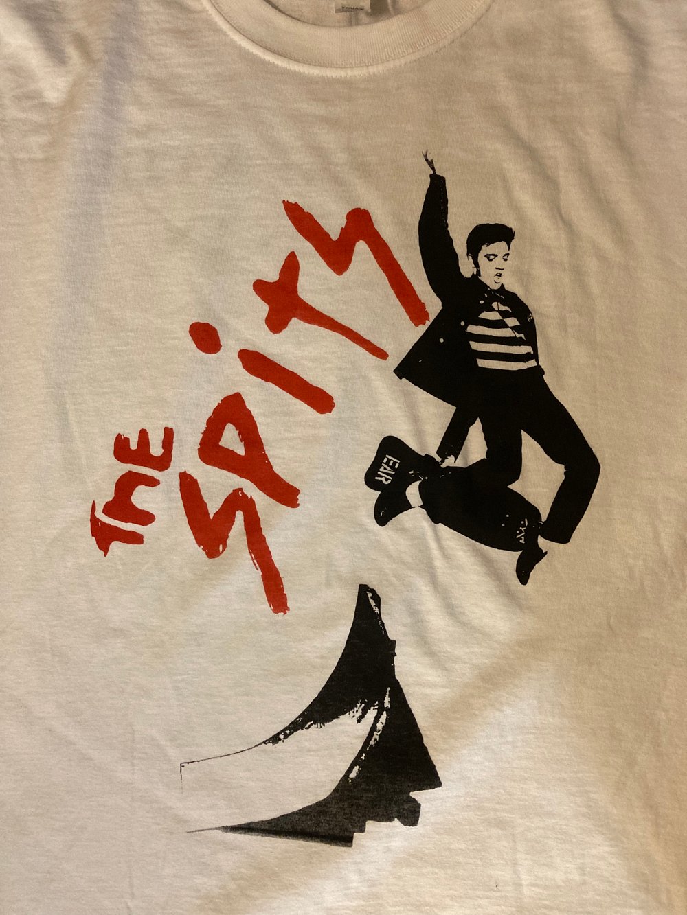 ELVIS CAN'T SK8 TEE