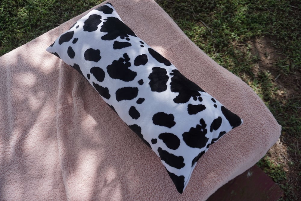 Image of Moo-vie Night Pillow 