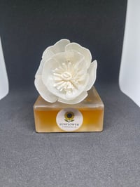 Image 2 of Flower wick reed diffuser 