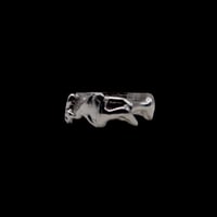 gesticulate ring 