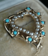 Image 2 of VICTORIAN ORIGINAL 15CT NATURAL TURQUOISE HEART BROOCH IN ORIGINAL FITTED BOX