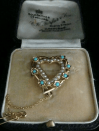 Image 1 of VICTORIAN ORIGINAL 15CT NATURAL TURQUOISE HEART BROOCH IN ORIGINAL FITTED BOX