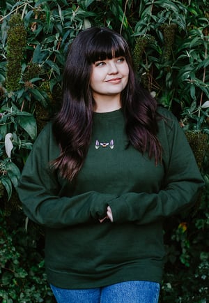 Image of Lavender Bee Embroidered Sweatshirt ~ Forest Green
