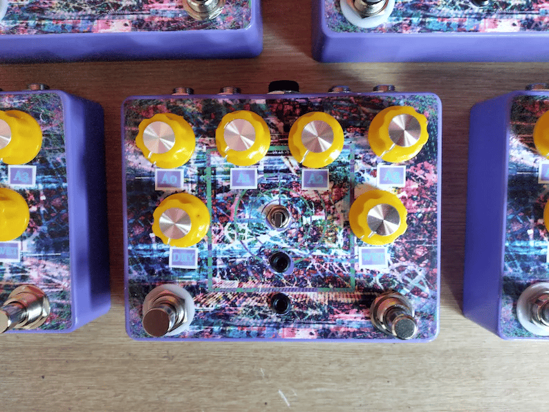 Episodes - multi-FX glitch machine | glowfly pedals Episodes - multi-FX glitch machine | glowfly pedals
