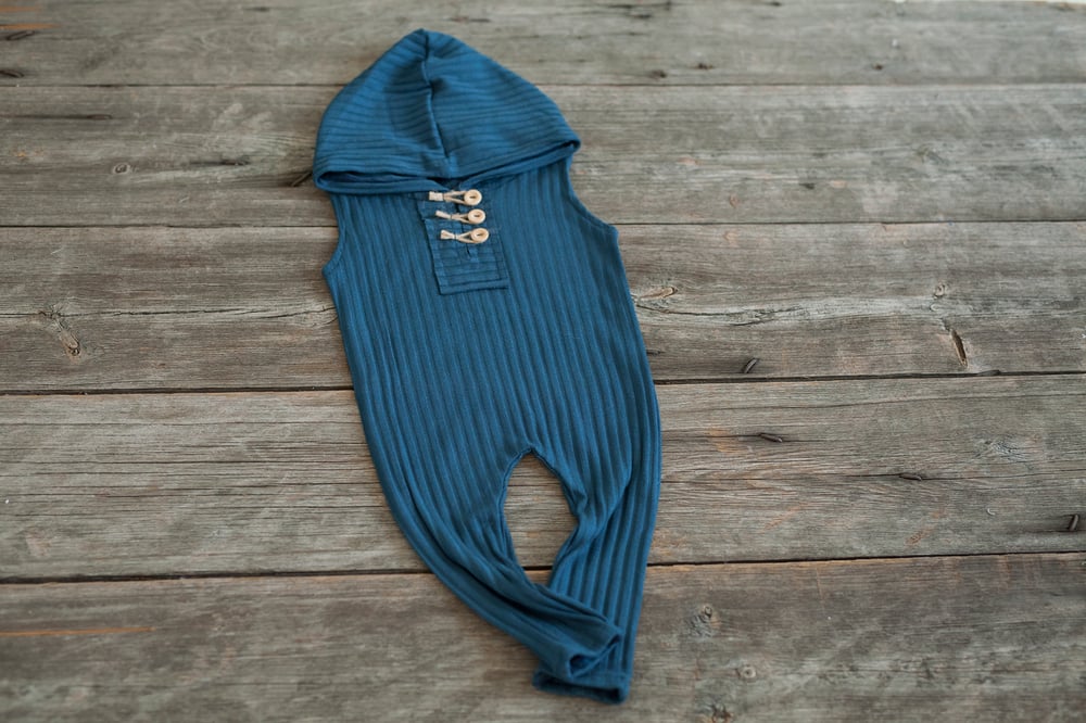 Image of BRAYDEN ROMPER - SITTER SIZE