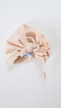 Image 1 of Turban Iida en velours avoine