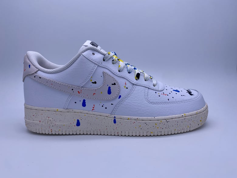 Image of NIKE AIR FORCE 1 '07 LV8