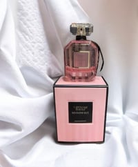 Image 2 of Victoria’s Secret-Bombshell 