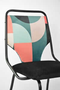 Image 3 of Chaises noires PoP CoLo