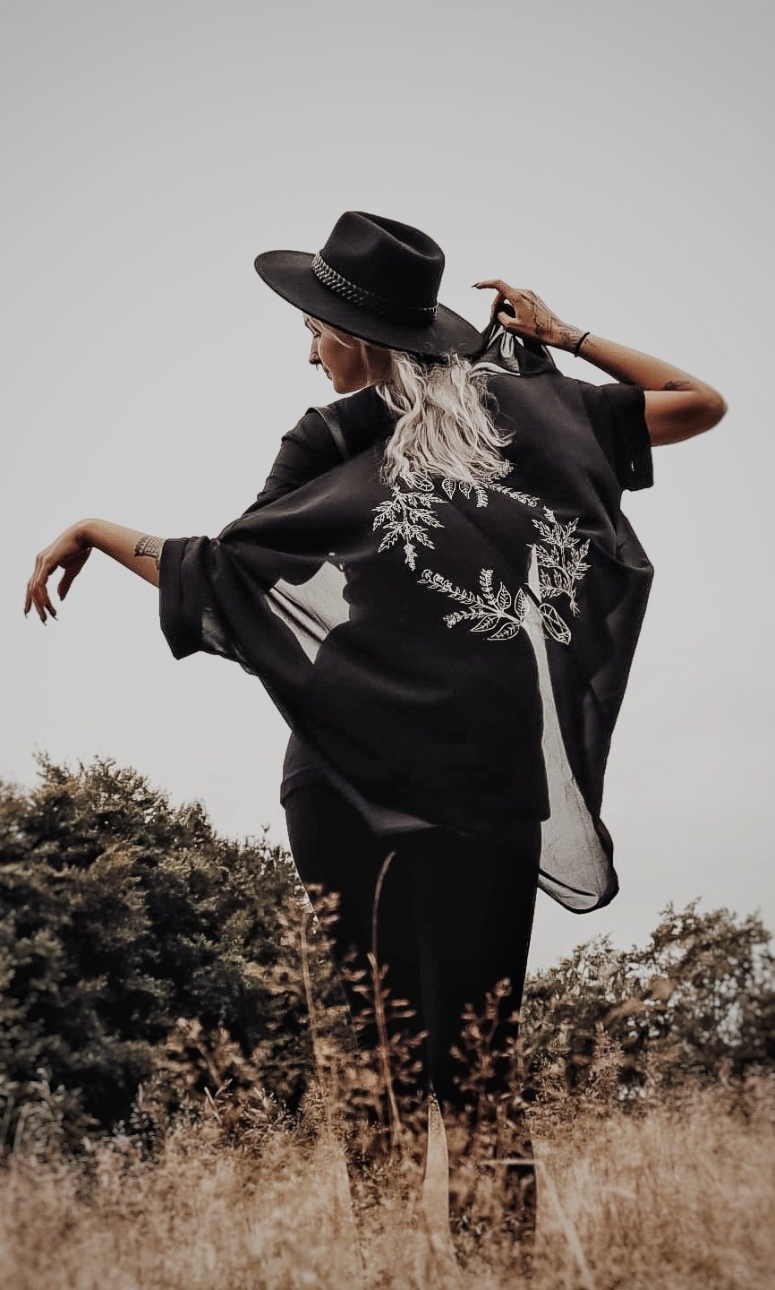 Image of MTO THE HEDGEWITCH KIMONO