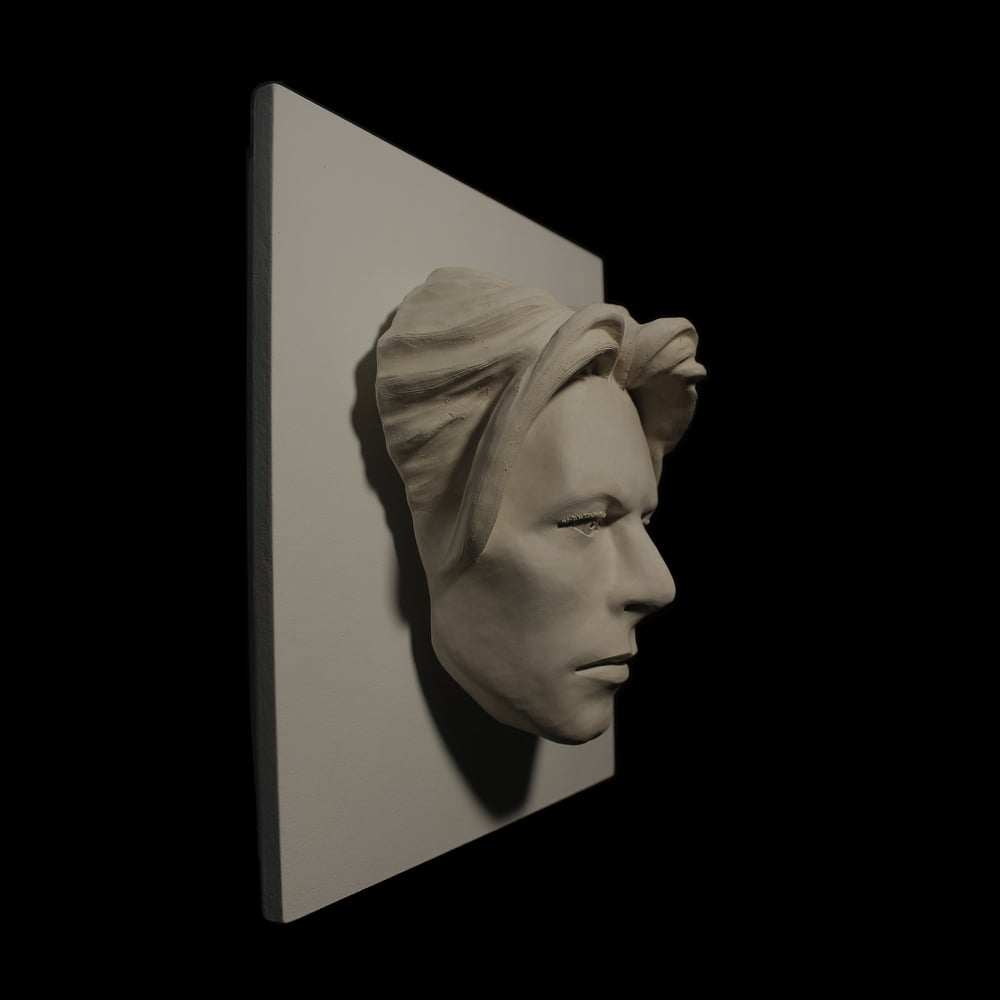 David Bowie - LED Version - The Man Who Fell To Earth Sculpture