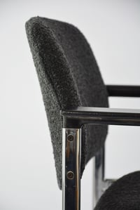 Image 4 of Chaise chromé bouclette noire