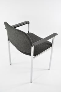 Image 2 of Chaise chromé bouclette noire