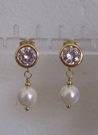 Image 1 of Kate Middleton Duchess of Cambridge Inspired Replikate Black & White Pearl Drop Crystal Earrings