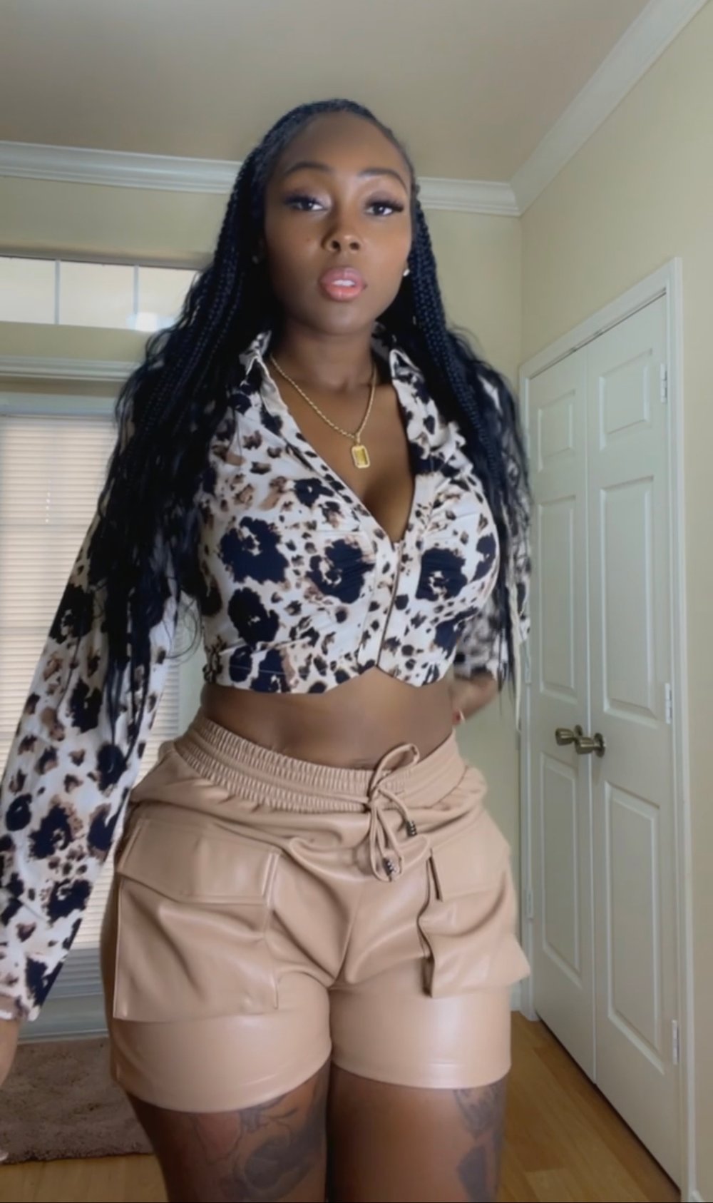CAMEL LEATHER SHORTS