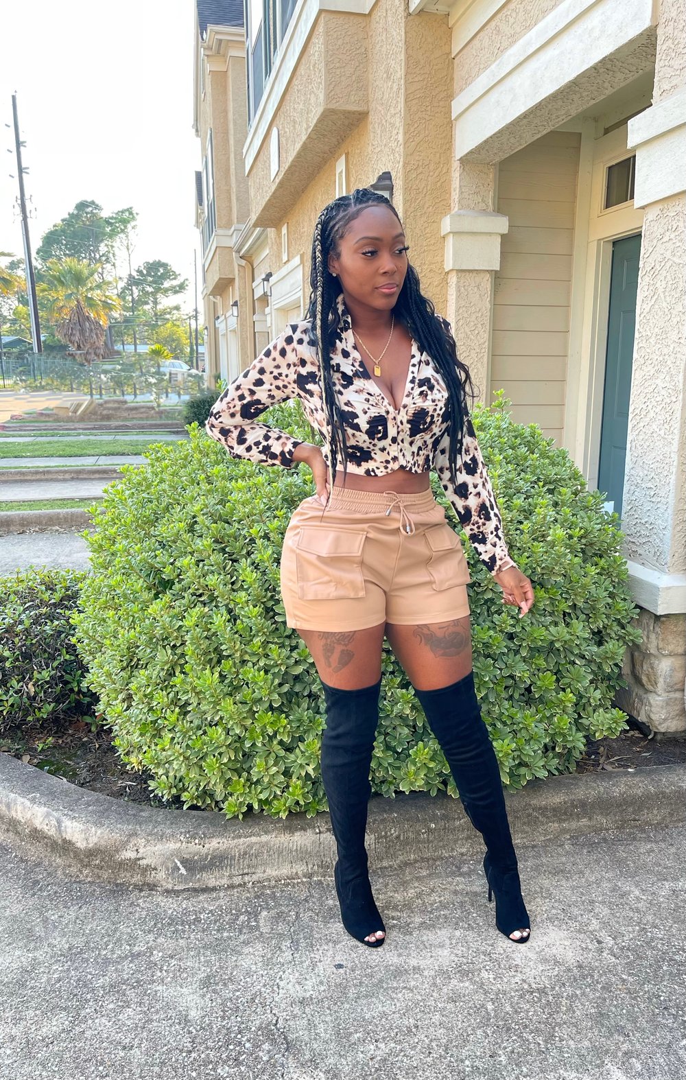 CAMEL LEATHER SHORTS