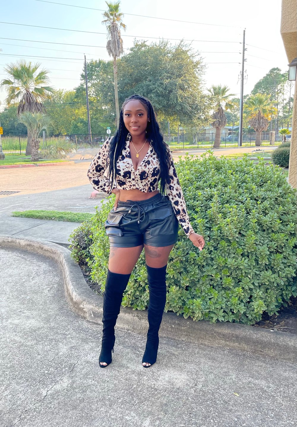 CHEETAH CROPPED BLOUSE