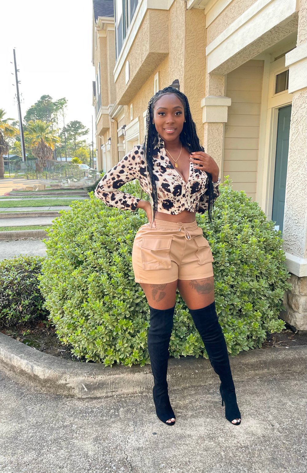 CHEETAH CROPPED BLOUSE
