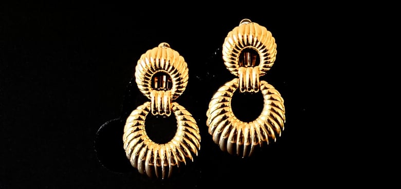 Image of Gold Ridged Clip-On Earrings 