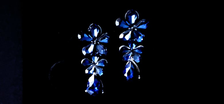 Image of Navy Blue Flower Pierced Earrings 