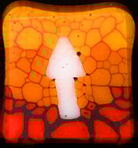 15mm x 15mm 3g Hot lava white arrow chip