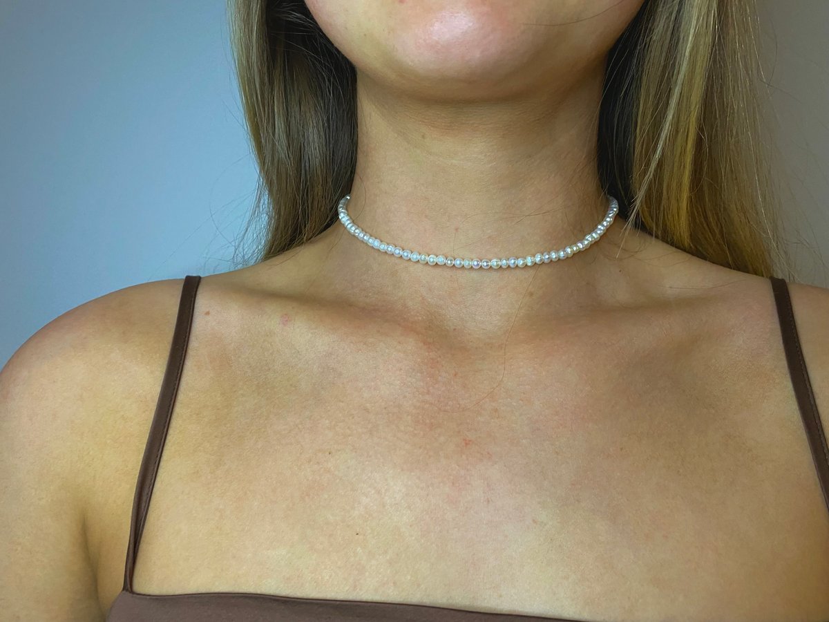 Image of simple small pearl necklace