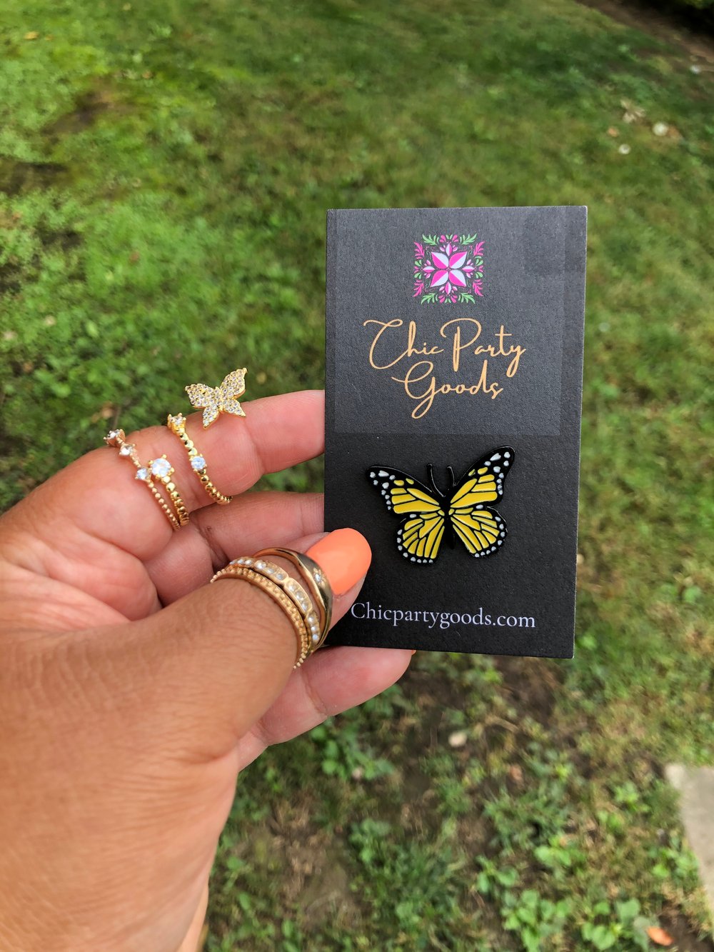 Mariposa Pin