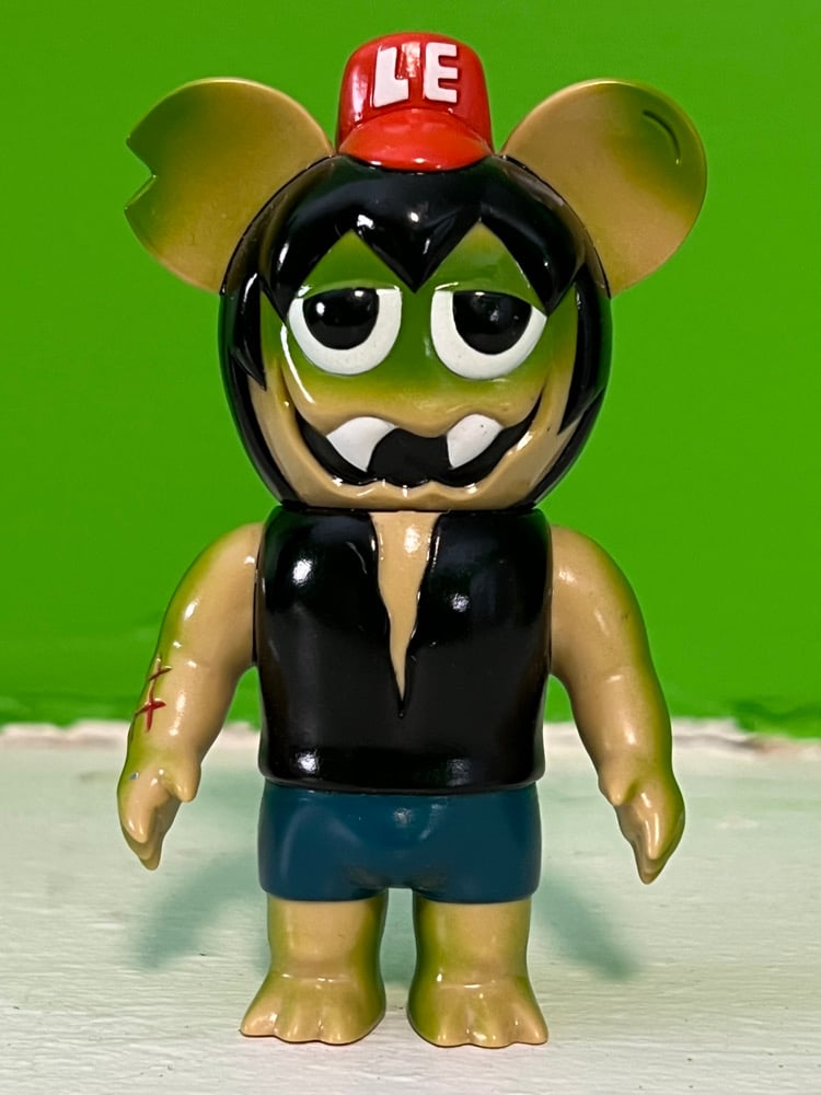 Le Turd w/tail mini vinyl