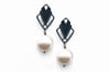 PLISSÉ SILHOUETTE Earring with Various Pearls