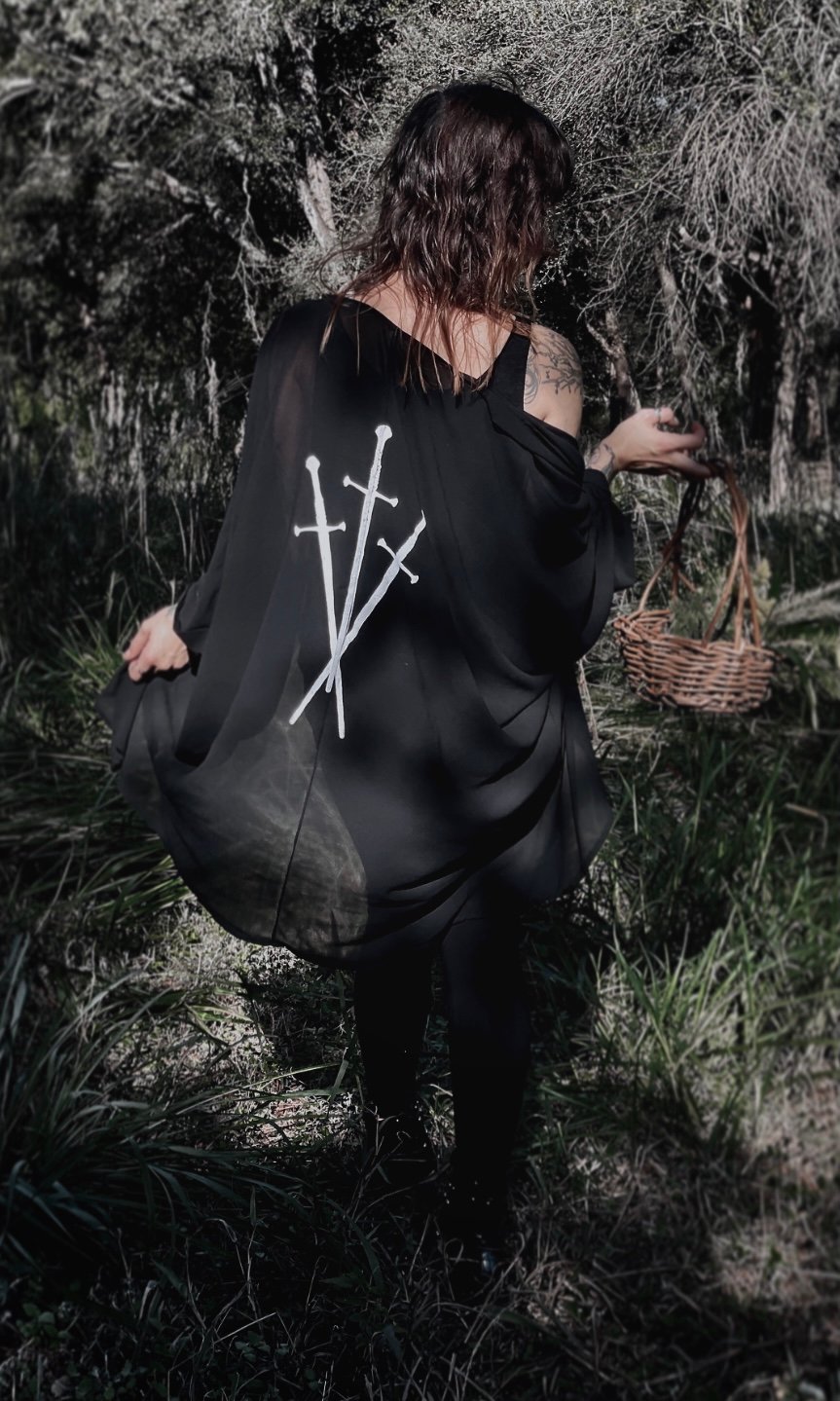 Image of MTO THREE OF SWORDS KIMONO