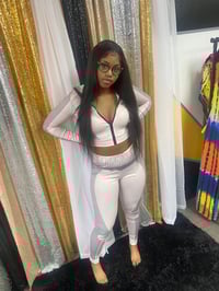 Image 5 of Two piece active set 