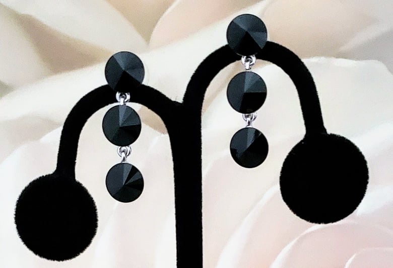 Image of Black Triple Circle Pierced Earrings 