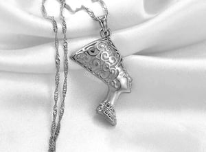 Image of QUEEN NEFERTITI PENDANT NECKLACE 