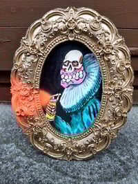 Harlequin Duke  Framed oval Ruffneck 